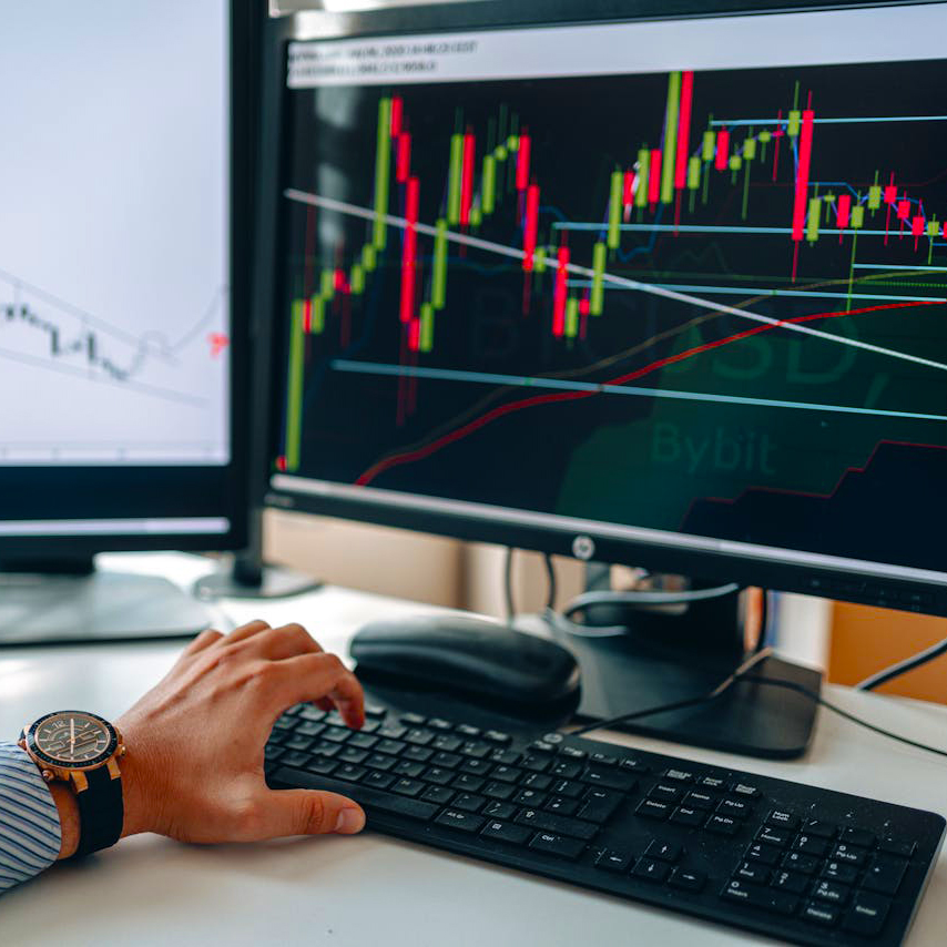 pexels-alphatradezone-5833750